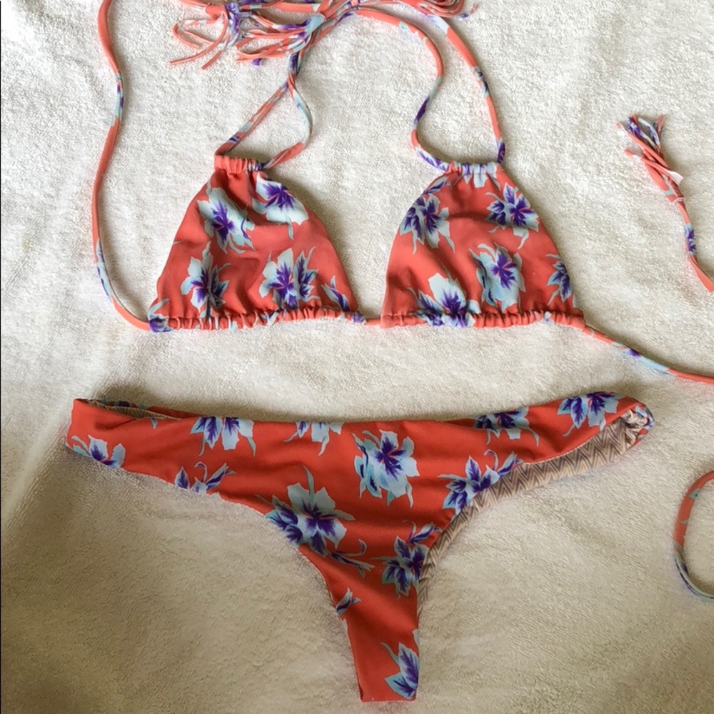Acacia vintage aloha set.